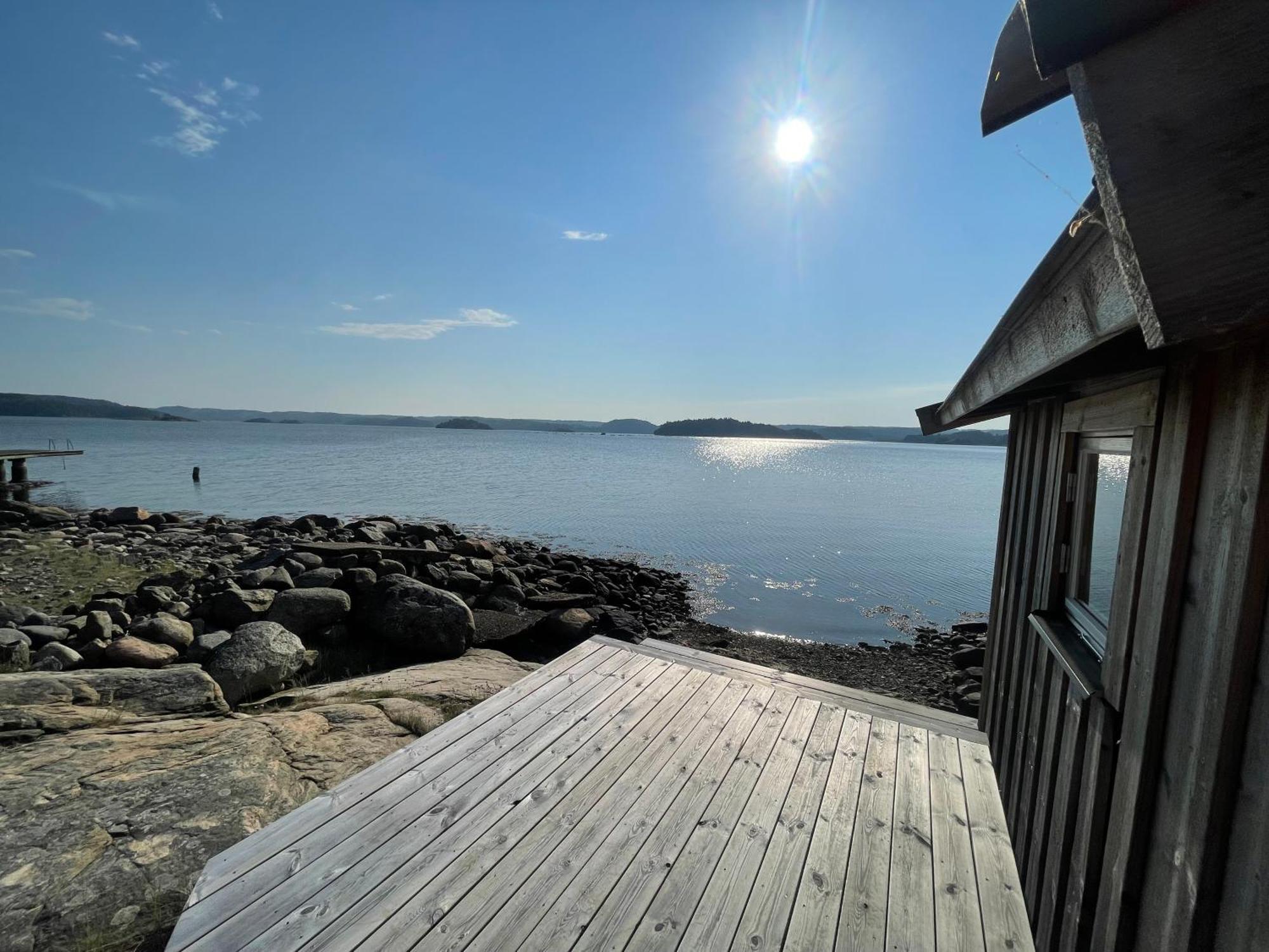 Seaside Dream With Jetty & Guest Cottage Ljungskile Esterno foto