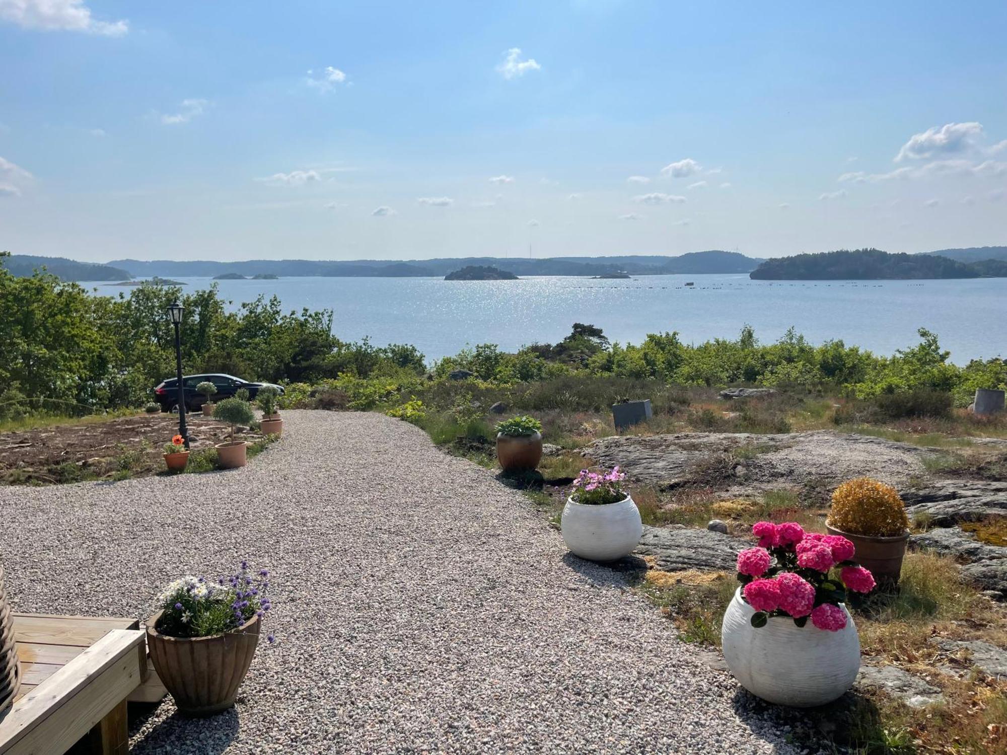 Seaside Dream With Jetty & Guest Cottage Ljungskile Esterno foto